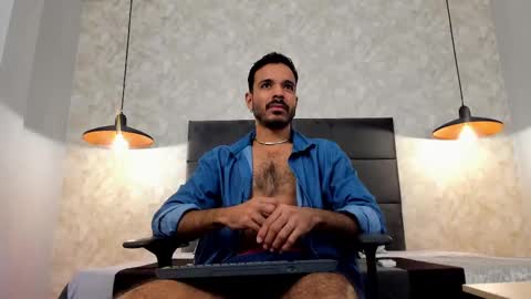 Snapshot of miguelsanfrancisco chatting on 11.18.25 miguelsanfrancisco online show from 11.18.25