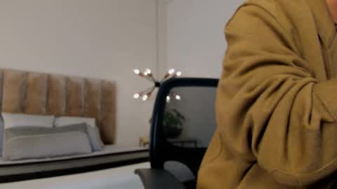 Snapshot of miguelsanfrancisco chatting on 12.05.25 miguelsanfrancisco online show from 12.05.25