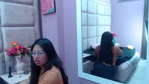 Snapshot of miha_smith chatting on 01.12.25 Miha online show from 01.12.25