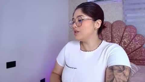 Mia  online show from 01.10.26