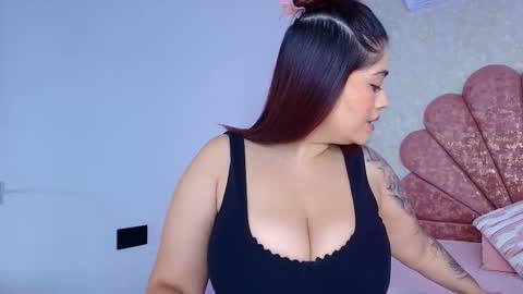 Mia  online show from 01.13.26