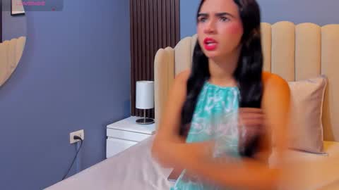 Snapshot of miia_cute18 chatting on 12.05.25 miia_cute18 online show from 12.05.25