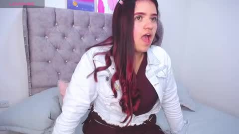 Snapshot of miia_lov_ chatting on 02.24.25 Miia online show from 02.24.25