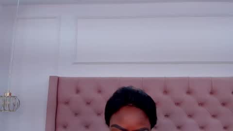 Miia Schwarz  online show from 09.11.25