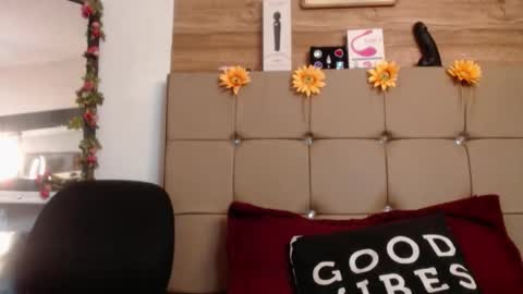 miia online show from 11.12.25