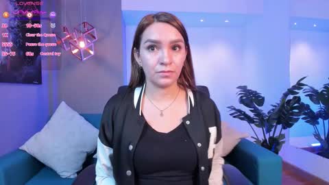 Miia 3 online show from 10.29.25