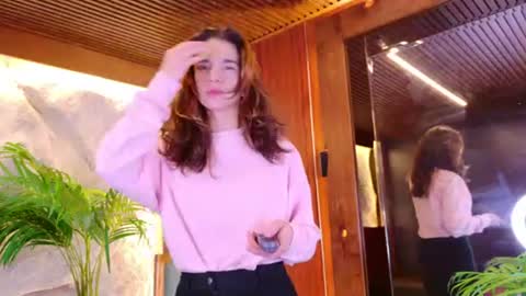 Snapshot of miiaa_cooper chatting on 07.04.26 CALL ME MIA online show from 07.04.26