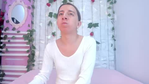 Snapshot of miiaa_doll chatting on 02.12.25 MIIA     online show from 02.12.25