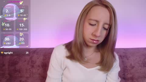 Snapshot of miiaa_doll chatting on 09.25.25 MIIA     online show from 09.25.25