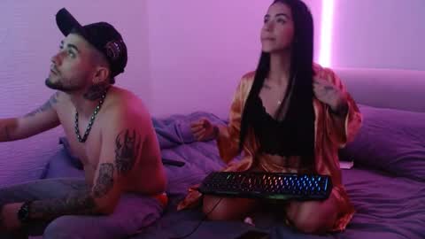 Mia and Liam online show from 12.27.24