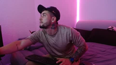 Mia and Liam online show from 01.08.25