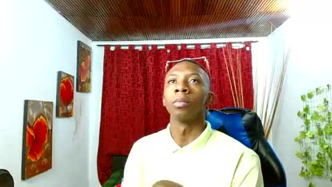 Snapshot of miilo18 chatting on 04.18.26 milo online show from 04.18.26