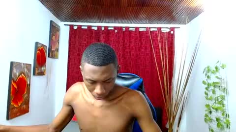 Snapshot of miilo18 chatting on 05.17.26 milo online show from 05.17.26