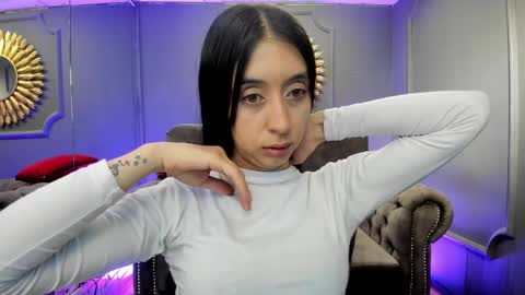 Snapshot of miilu__1 chatting on 12.11.24 miilu online show from 12.11.24