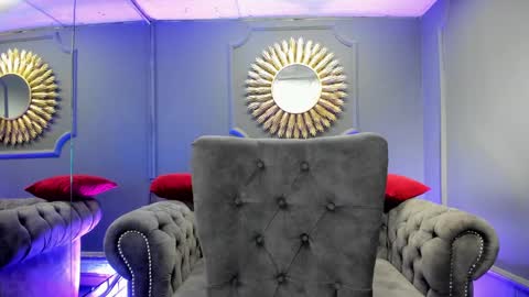 Snapshot of miilu__1 chatting on 12.12.24 miilu online show from 12.12.24