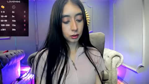 Snapshot of miilu__1 chatting on 01.10.25 miilu online show from 01.10.25
