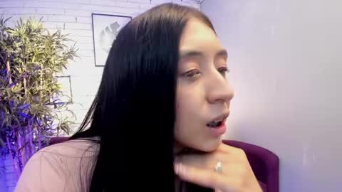 Snapshot of miilu__1 chatting on 03.02.25 miilu online show from 03.02.25