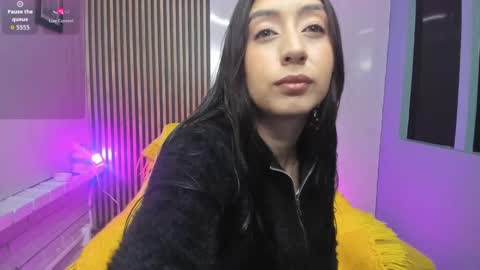 Snapshot of miilu__1 chatting on 09.18.25 miilu online show from 09.18.25