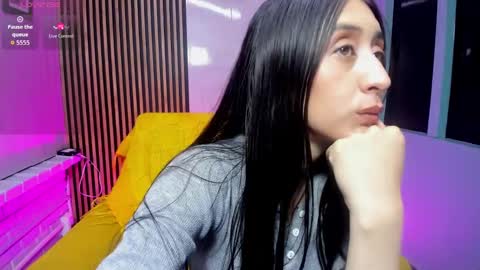 Snapshot of miilu__1 chatting on 10.19.25 miilu online show from 10.19.25