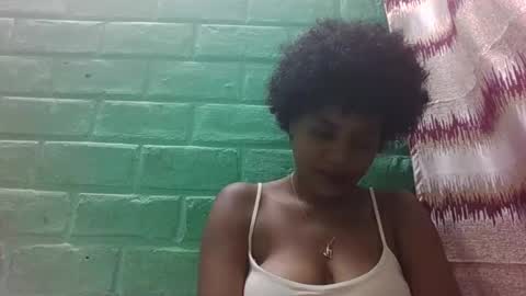 Snapshot of miinah chatting on 04.05.26 miinah online show from 04.05.26