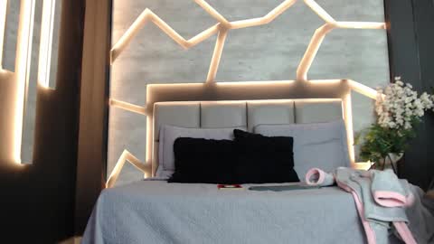 Snapshot of miistressblu chatting on 03.02.26 Ammy online show from 03.02.26