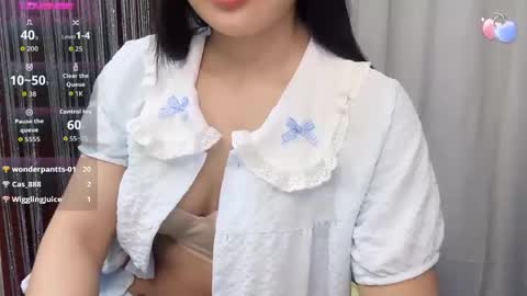 Snapshot of miixuuee chatting on 05.10.26 Ema online show from 05.10.26