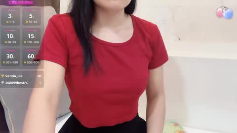 Snapshot of miixuuee chatting on 05.27.26 Ema online show from 05.27.26