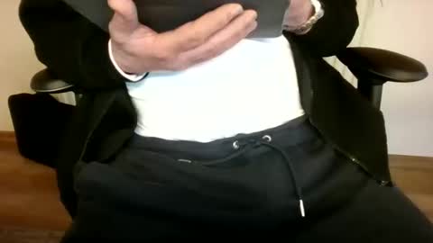 mik online show from 11.24.25