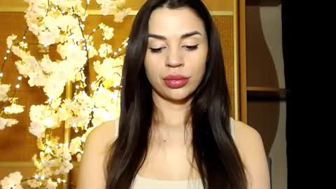 Mika online show from 02.10.25