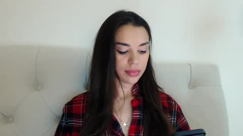 Mika online show from 09.27.25