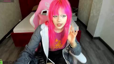 Snapshot of mika_vatashi chatting on 03.04.26 Mika online show from 03.04.26