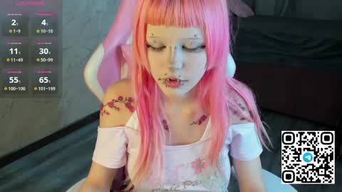 Snapshot of mika_vatashi chatting on 04.10.26 Mika online show from 04.10.26