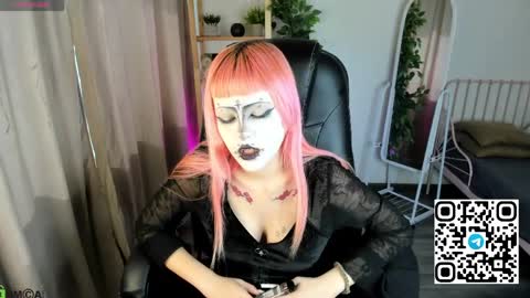 Snapshot of mika_vatashi chatting on 04.11.26 Mika online show from 04.11.26