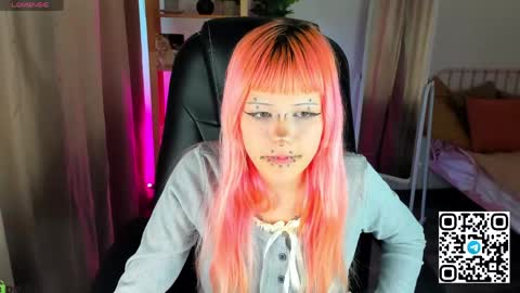 Snapshot of mika_vatashi chatting on 04.25.26 Mika online show from 04.25.26