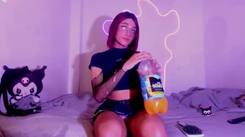 mika_velvet online show from 09.20.25