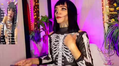 Snapshot of mikaelarangel chatting on 10.14.25 mikaelarangel online show from 10.14.25