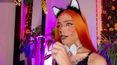 Snapshot of mikaelarangel chatting on 10.29.25 mikaelarangel online show from 10.29.25