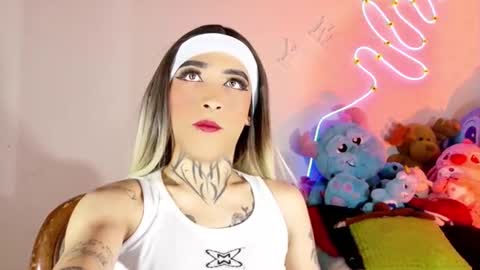 Snapshot of mikaelarangel chatting on 06.18.26 mikaelarangel online show from 06.18.26
