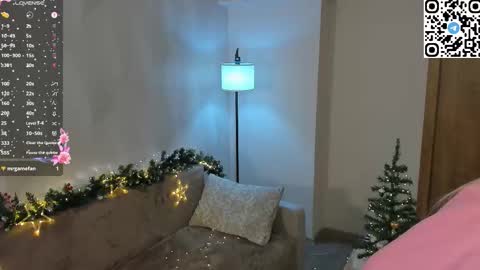 Snapshot of mikaelataron chatting on 01.13.26 Angel girl online show from 01.13.26