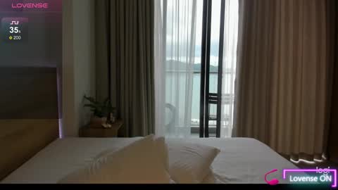 Miko now i live in Vietnam online show from 12.26.24