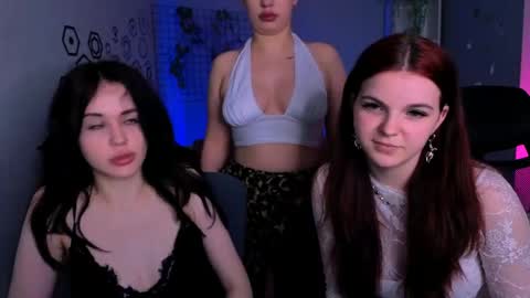 Mika online show from 04.14.26