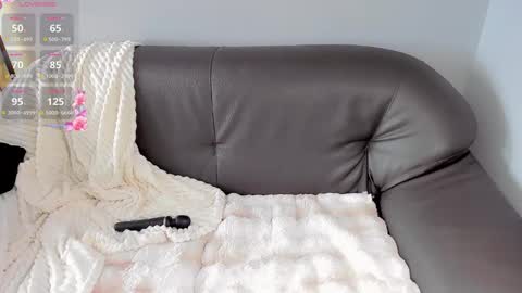 mikasssu online show from 12.15.25