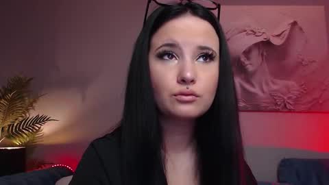  Mika  online show from 09.16.25