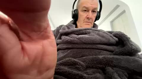 Snapshot of mike26051 chatting on 02.26.25 mike26051 online show from 02.26.25