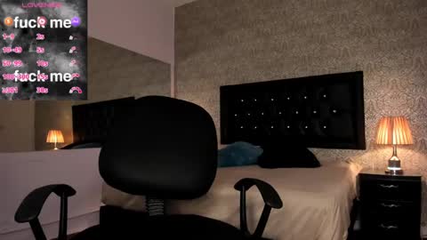 Snapshot of mike2_wills chatting on 01.10.25 Mike2 wills online show from 01.10.25