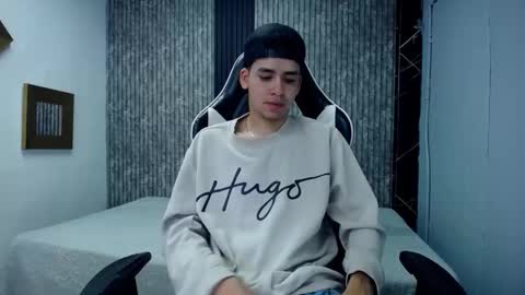 Snapshot of mike_0233 chatting on 11.22.25 Mike 0233 online show from 11.22.25