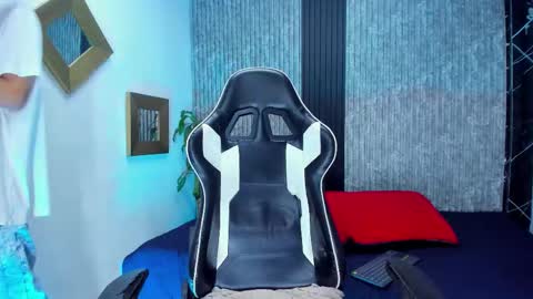 Snapshot of mike_0233 chatting on 01.14.26 Mike 0233 online show from 01.14.26