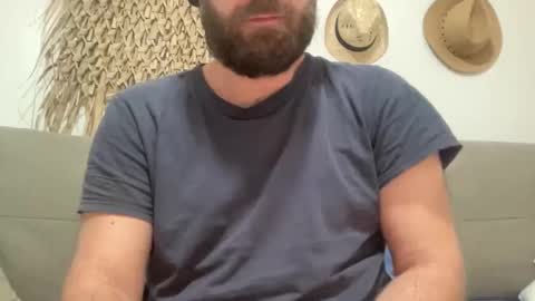 Snapshot of mike_berlin1 chatting on 02.01.26 MIke online show from 02.01.26