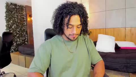   online show from 03.04.25