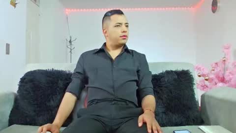 mike_fetiche online show from 12.18.25